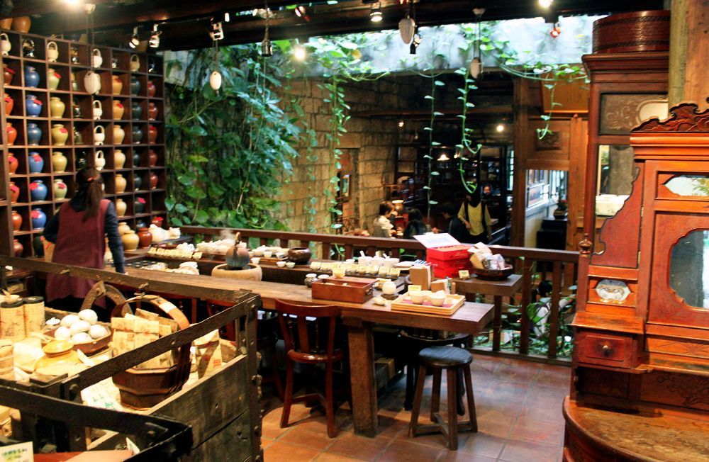 ah mei teahouse jiufen village chiufen village jiufen travel guide jiufen blog