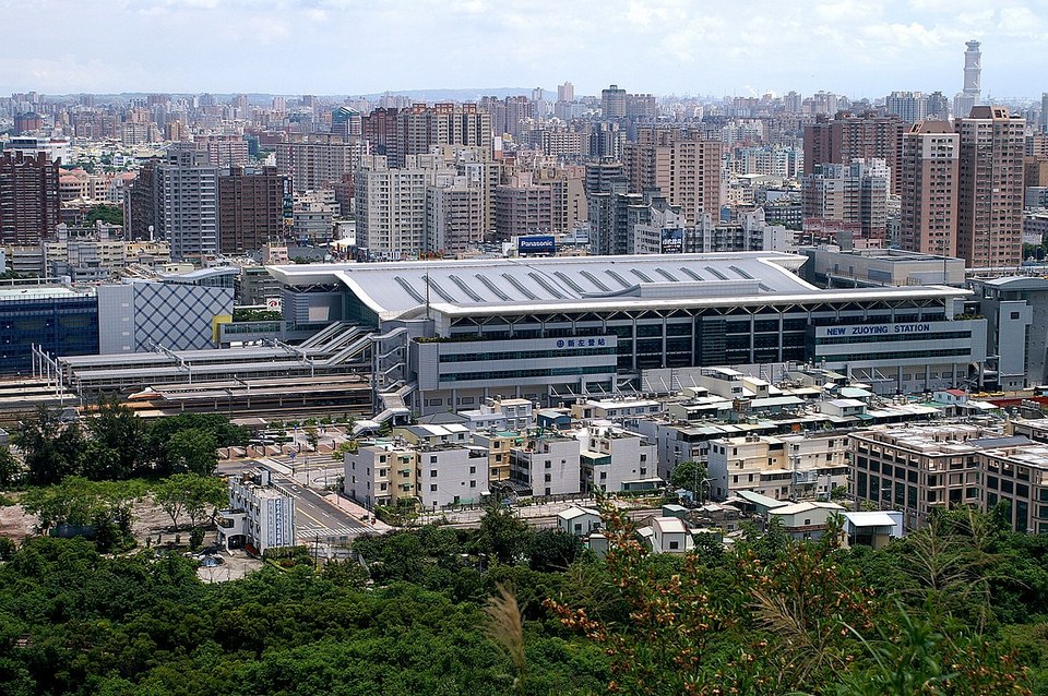 THSR_Zuoying_Station_and_TRA_New_Zuoying_Station_20080712