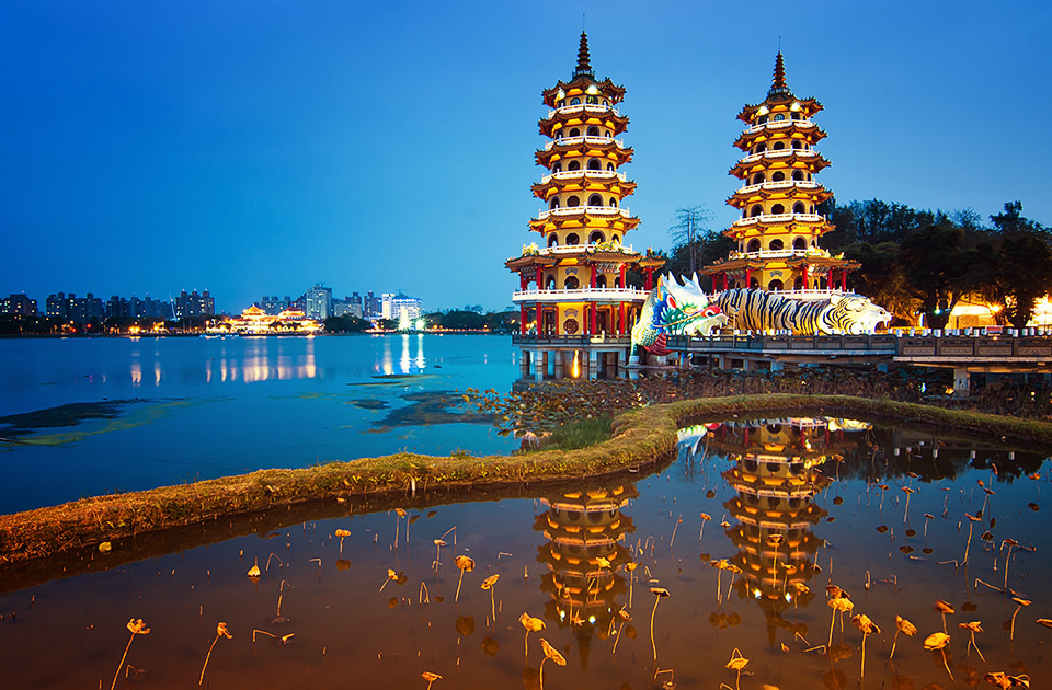 Dragon and Tiger pagodas at Kaohsiung