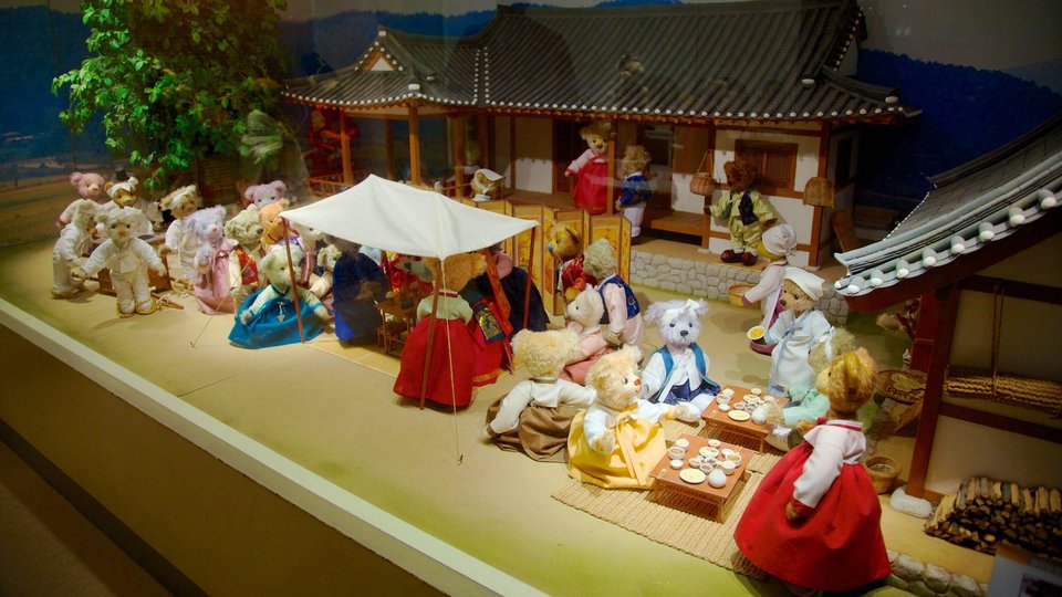 39288-Teddy-Bear-Museum Credit image: Jeju travel blog.
