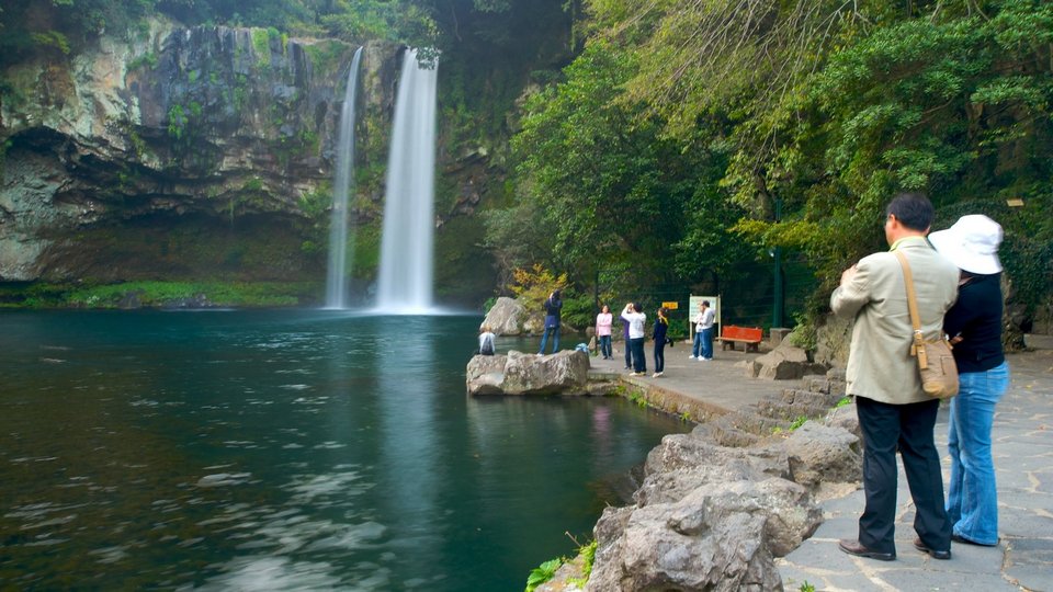 Cheonjiyeon Waterfall jeju