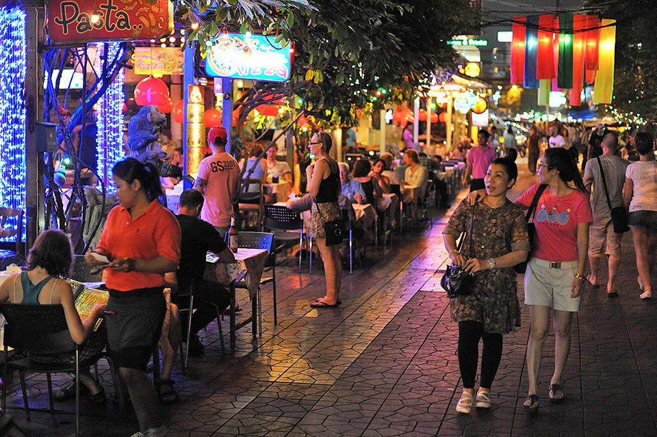 Khaosan - western street-bangkok-thailand2