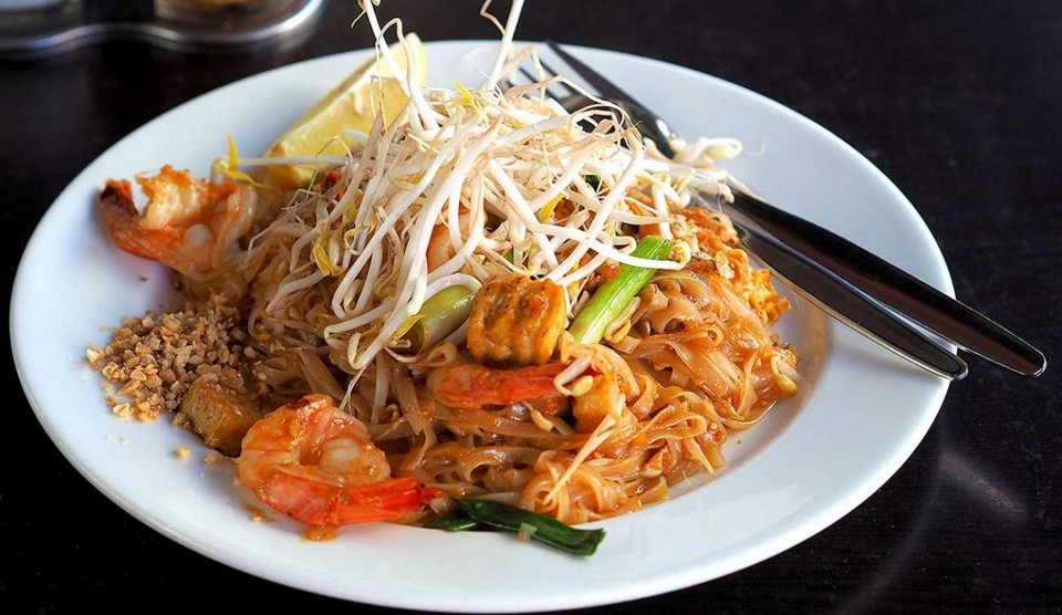 Pad-Thai-chatuchak-food-in-chatuchak-market-bangkok7
