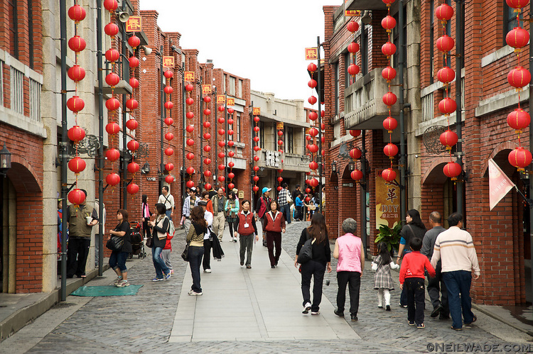 The National Center for Traditional Arts’ Folk Art Boulevard is a replica of old streets.