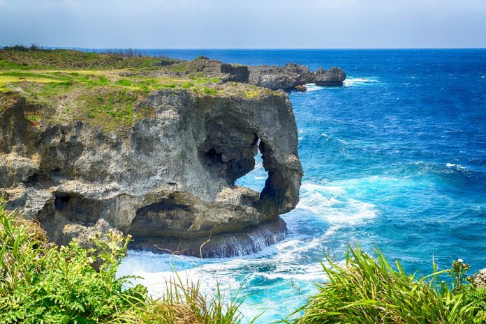 Manzamo-Cape-in-Okinawa-JapanManzamo-Cape-in-Okinawa-Japan