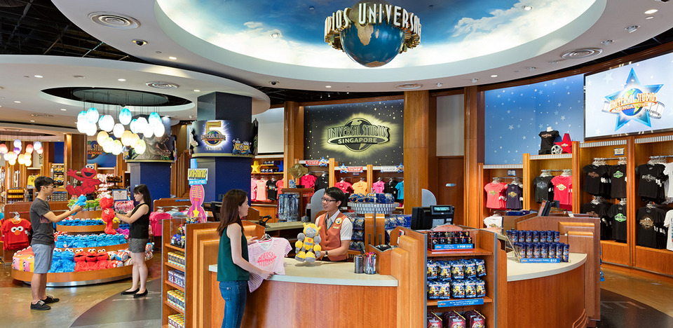 universal studio shopping