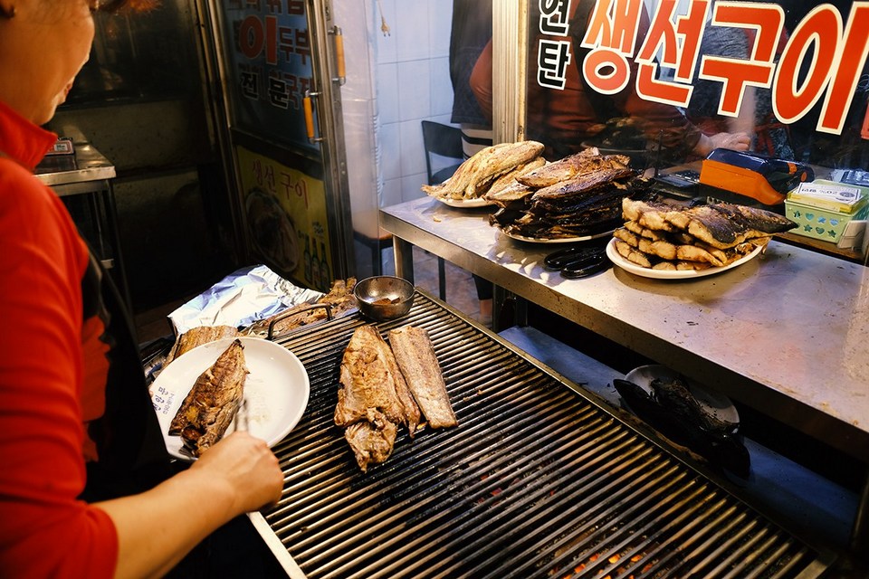 Dongdaemun Grilled Fish Street