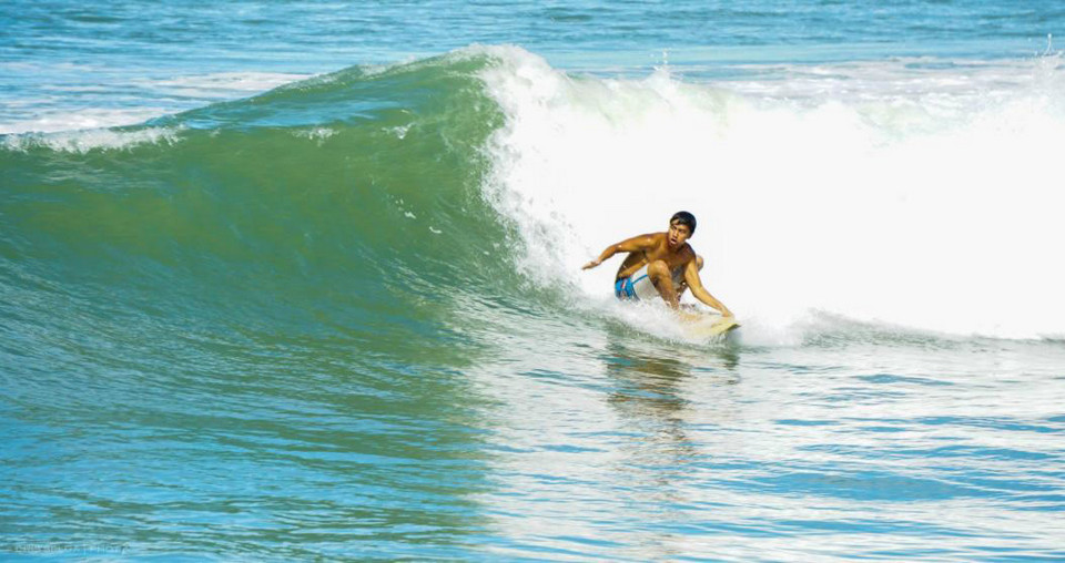 surfing beach brunei