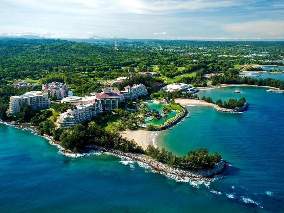 The Empire Hotel and Country Club