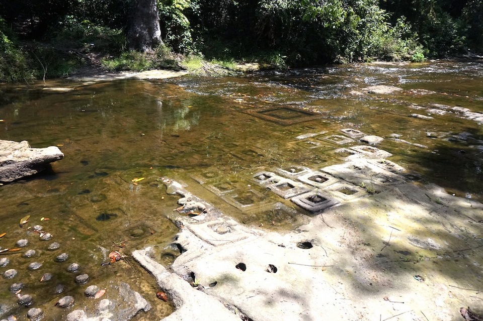 1000-linga river
