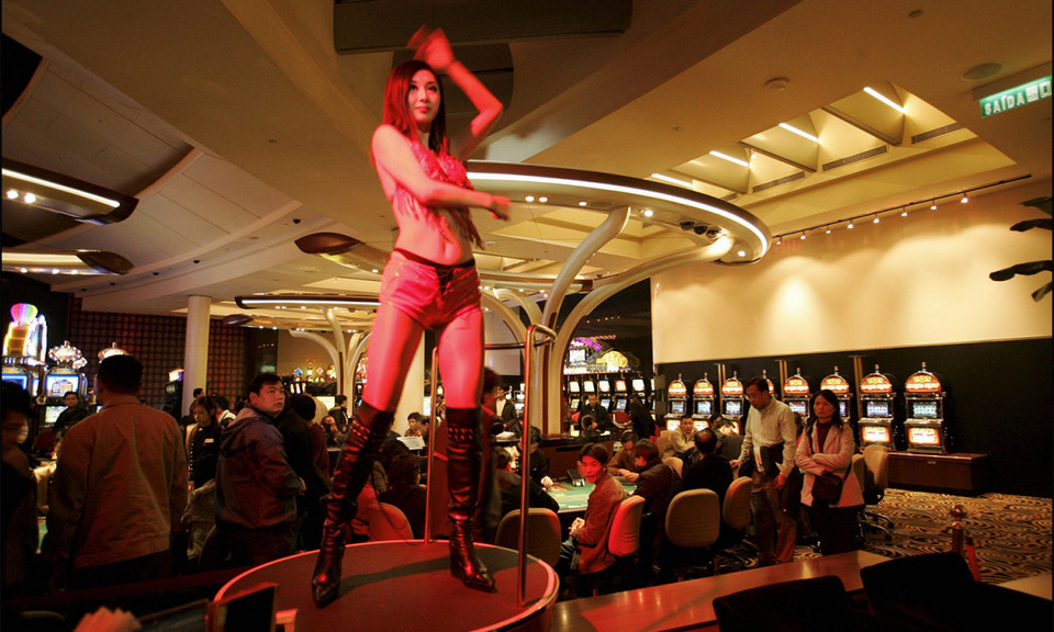 Dancing the pain away at The Sands casino in Macau.