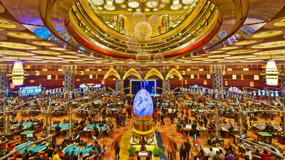 macao-casinos-grand-lisboa-first-floor