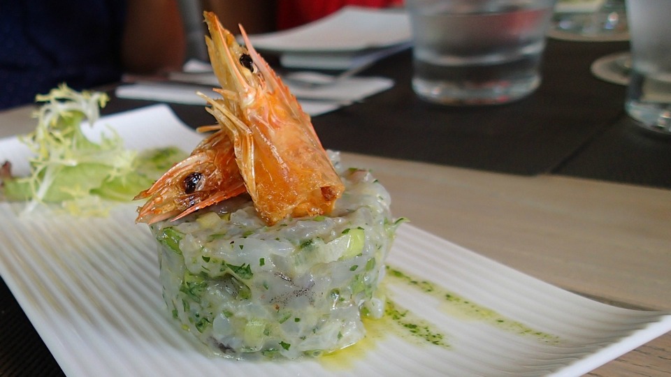 170419124124-10-must-try-macau—prawn-tartar