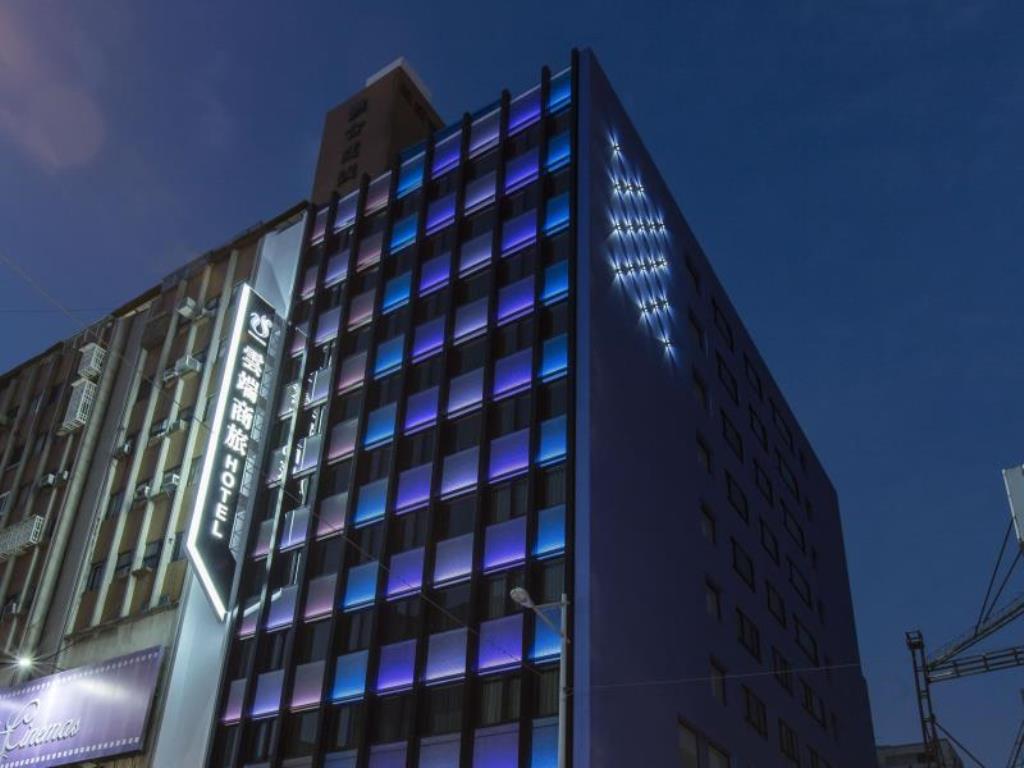 the cloud hotel