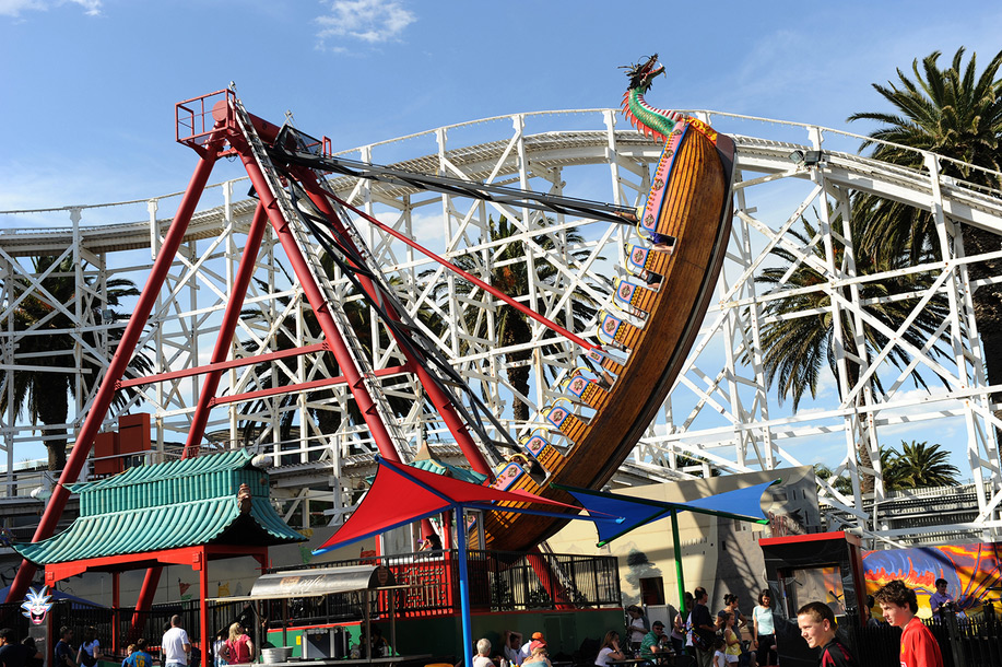 twin dragon ride