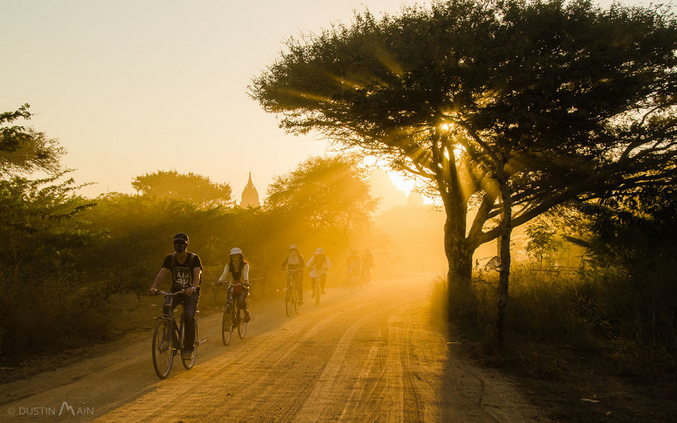 bicycle+in+Bagan+myanmar