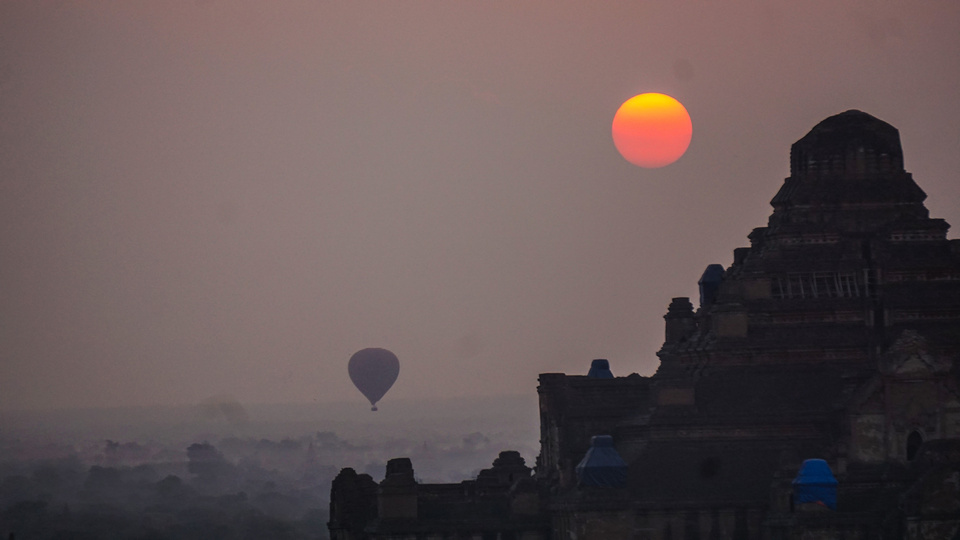 Shwesandaw sunrise