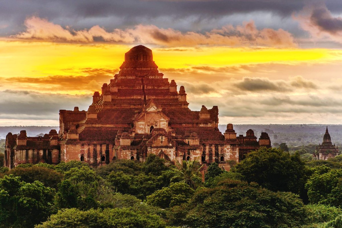 bagan temple sunset