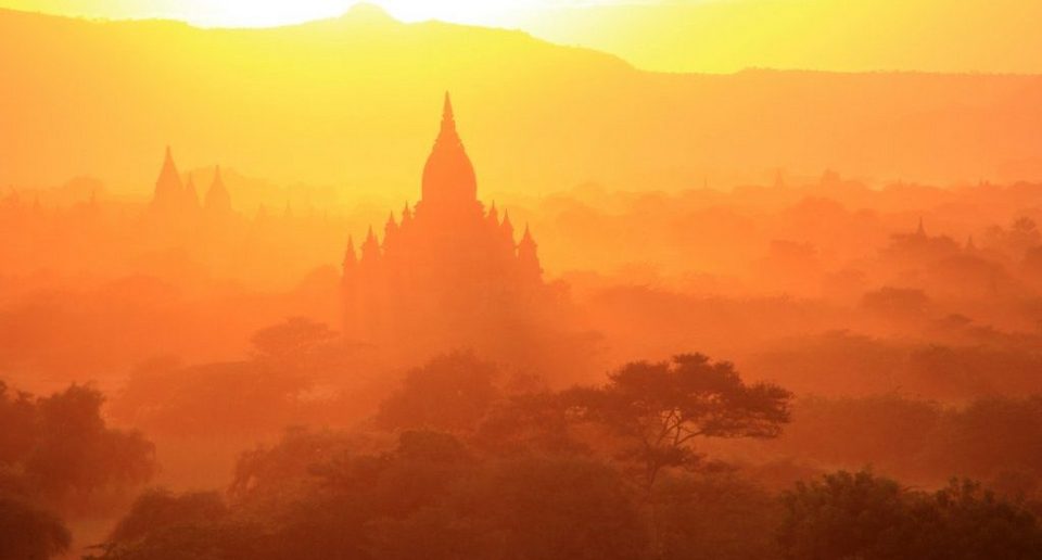 Bagan-sunset-in-Myanmar-1024x550