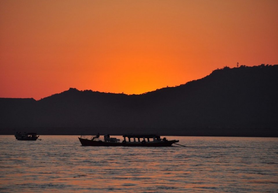 Cruise the Irrawaddy River at Sunset in Bagan