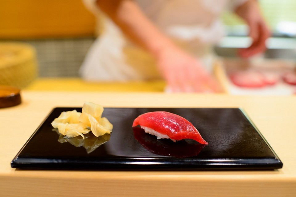 Sukiyabashi-Jiro-Lean-tuna-1024x683
