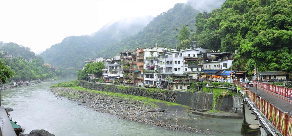 wulai old street and hot springs