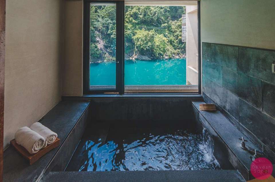 wulai old street and hot springs