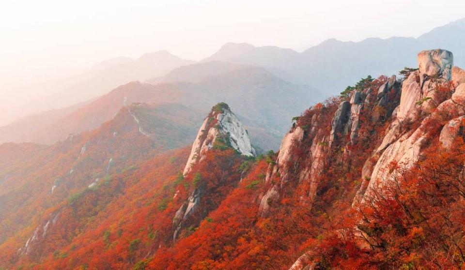 seoraksan national park autumn trekking1