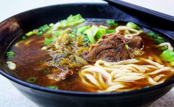 taiwan beef noodle soup