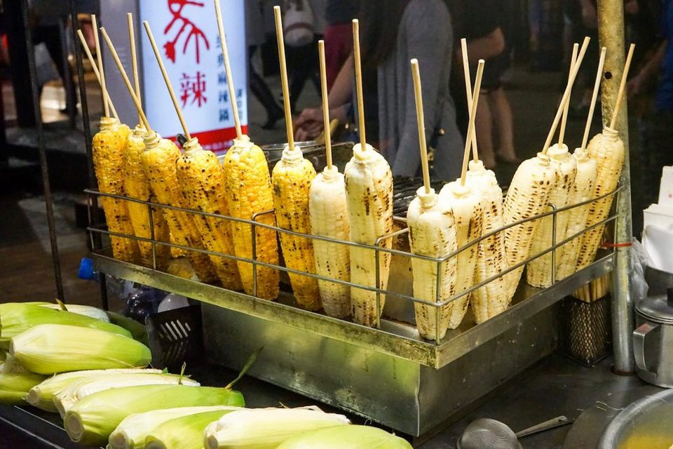 raohe market grilled corn