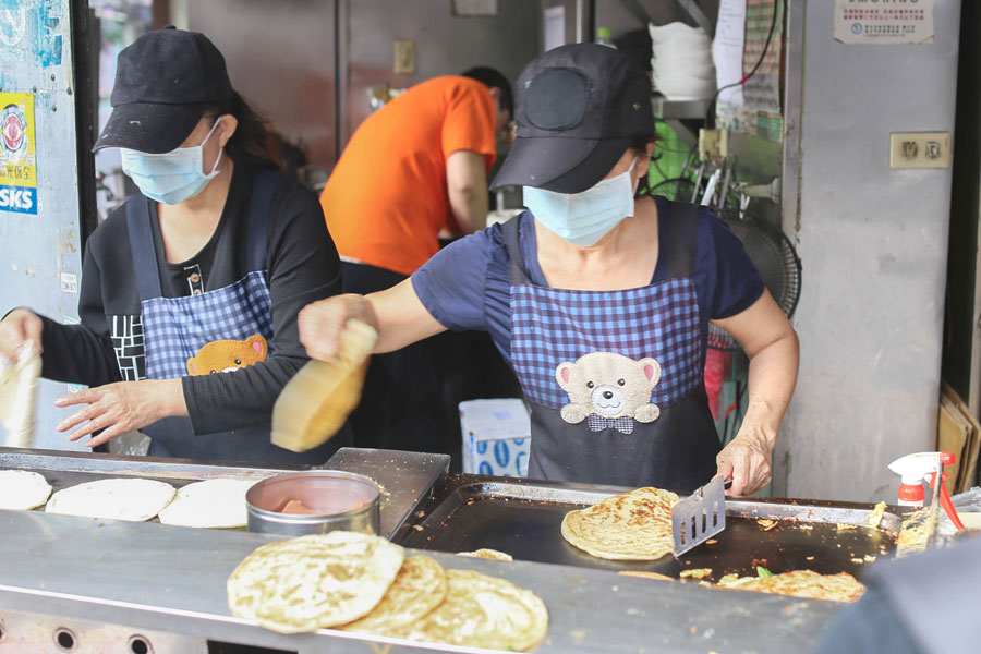 tianjin flaky scallion pancake (1)