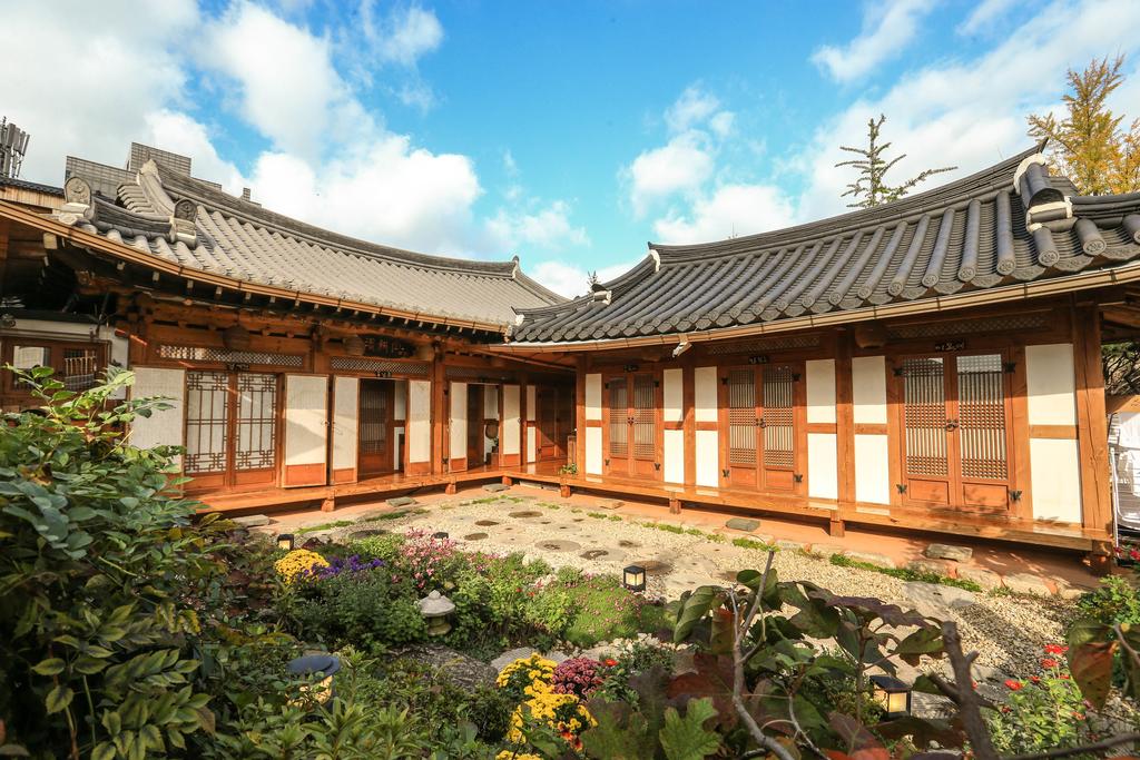 Bu Kyung Dang