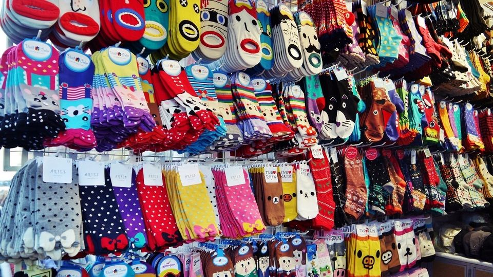 best things to buy in Korea including Korea famous things, Korea souvenir items, Korean gifts, best gifts to buy in Korea