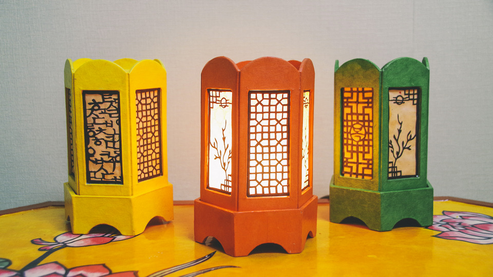 Craft a Souvenir with Korean Traditional Paper