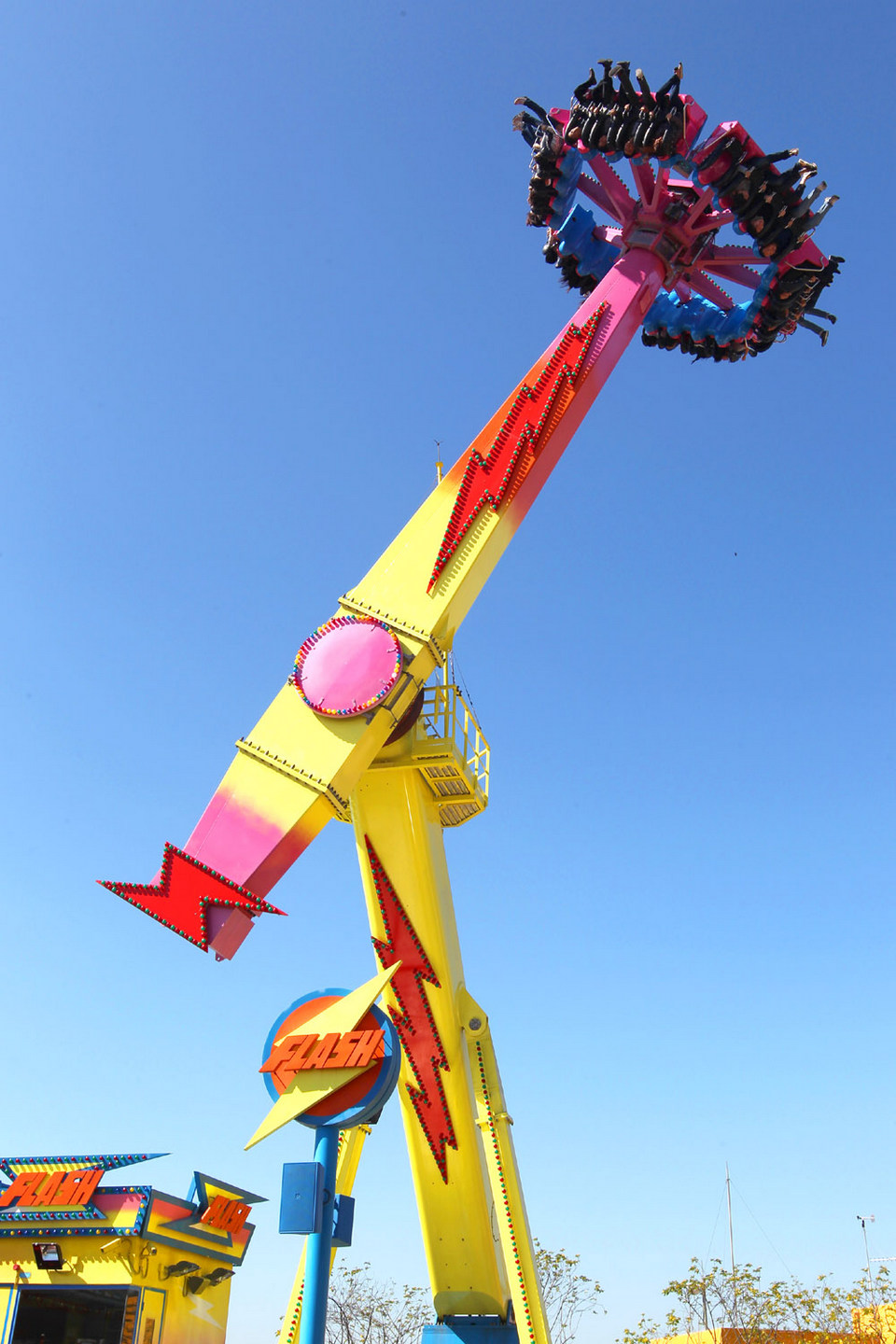 ocean-park-hong-kong-flying-swing