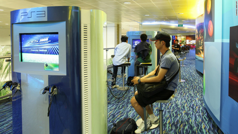 12-Entertainment-Deck changi