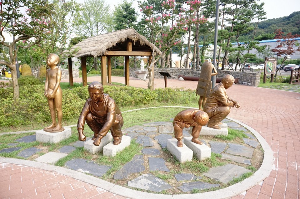 Toilet Park & Poop Museum (Haewoojae Museum) (1)