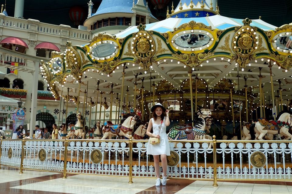Lotte-World-seoul.jpg