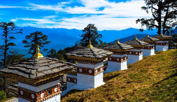 dochula pass bhutan