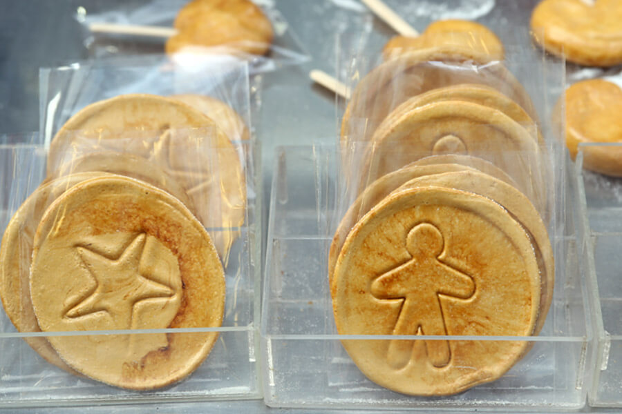 Korean street food bbopkki sugar lollipop (2)