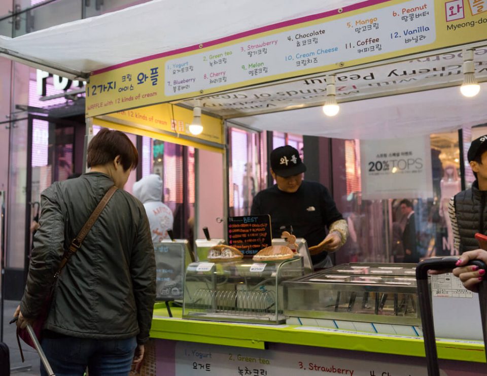 Korean street food waffle ice cream sandwich (2)