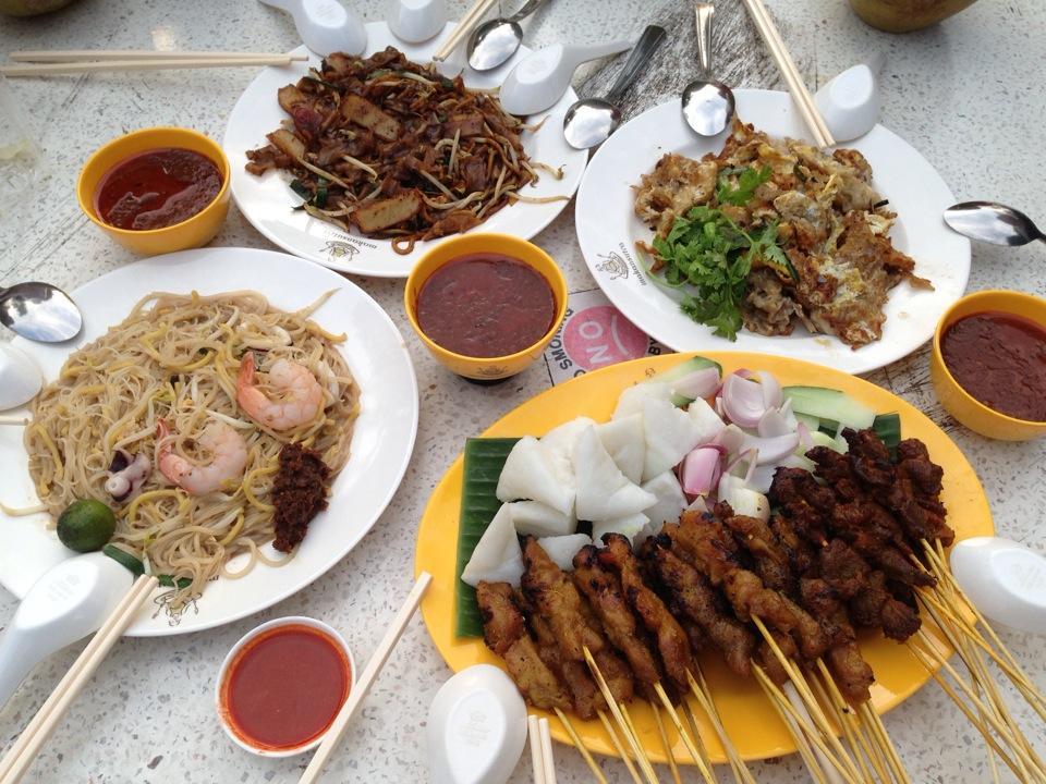 Lunch with full of nice color – flavor – tasty at Makansutra Gluttons Bay food court.