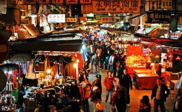 Top night market Hong Kong (Night market HK) — Top 10 best night market in Hong Kong Bustling shopping street in HK.
