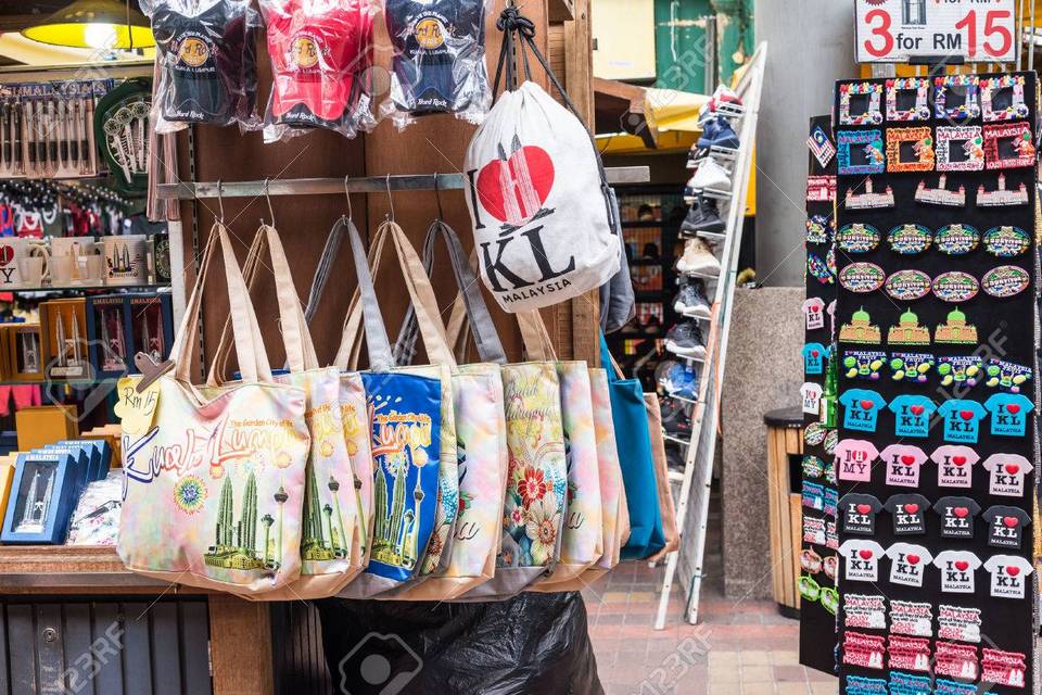 batik best things to buy in malaysia what to buy in malaysia must buy in malaysia best things to shop in malaysia
