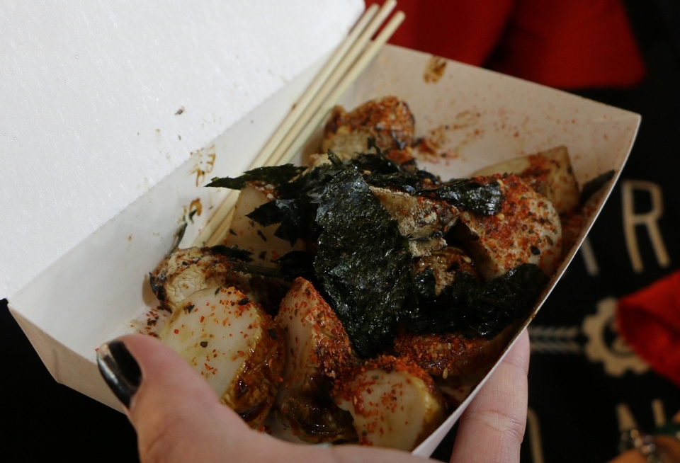 1grilled mushroom taipei night market taiwan