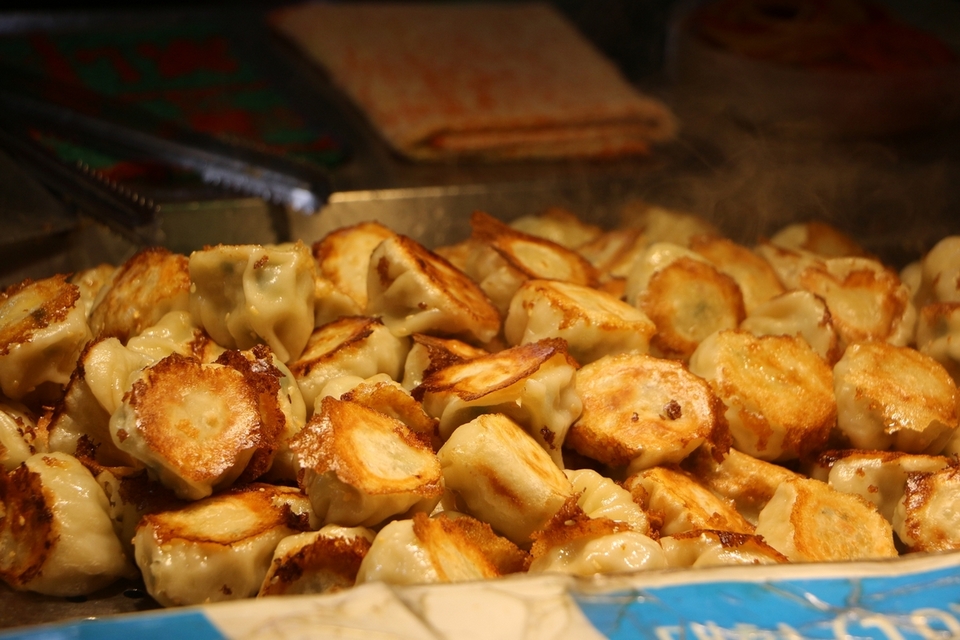 12fried shrimp dumplings taipei (1)