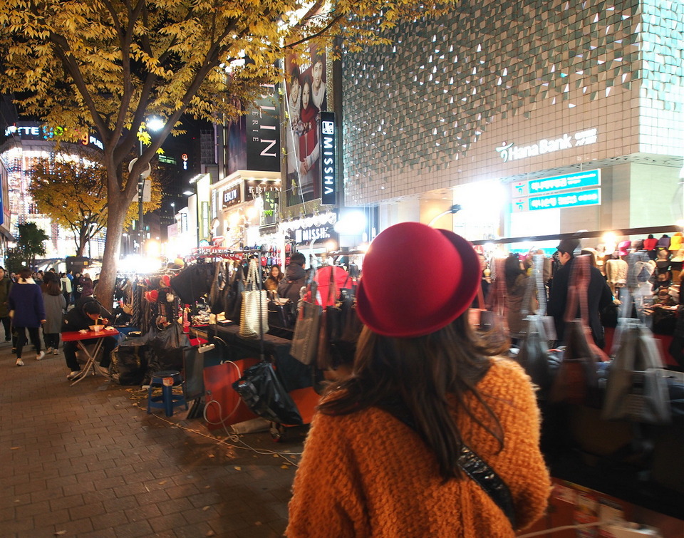 myeongdong-night-market-korean