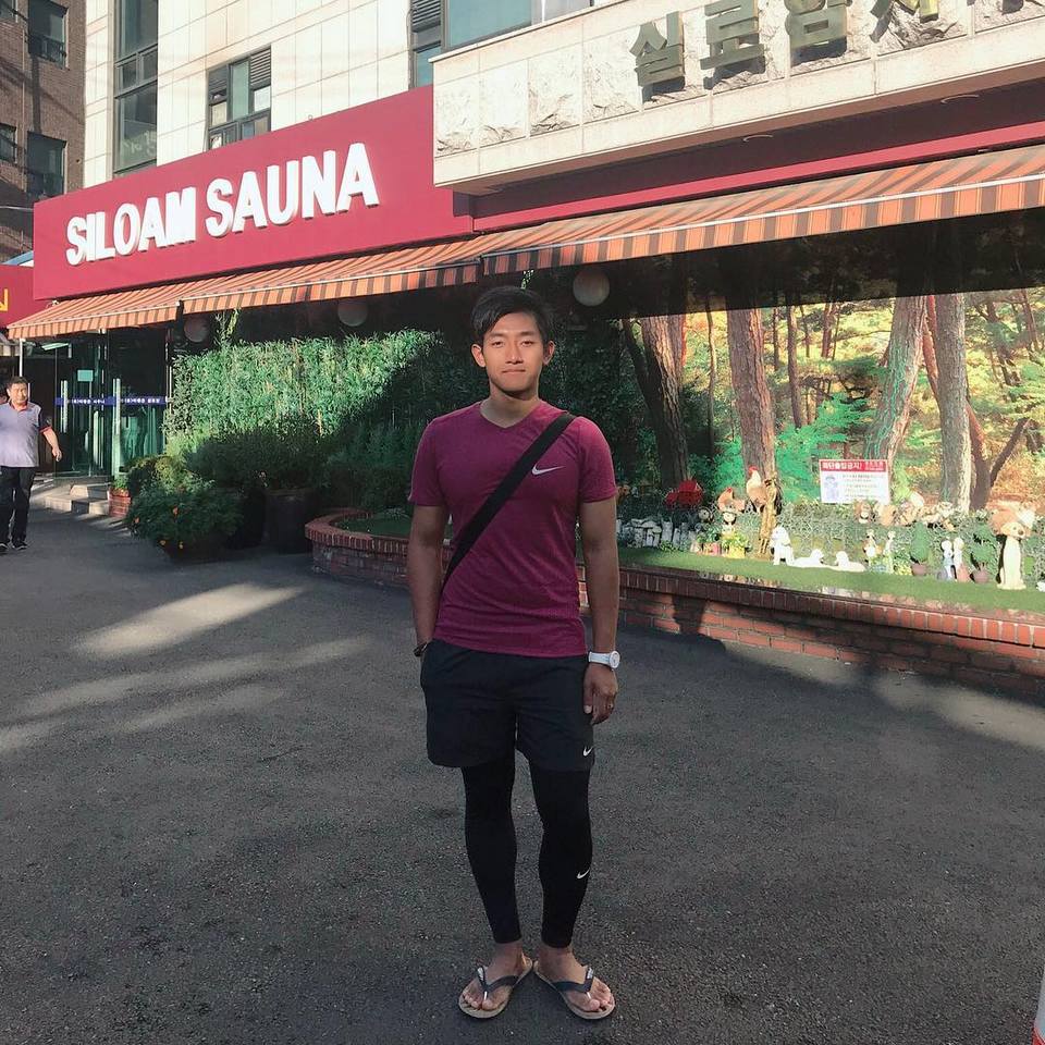 After having a deep "clean up", wearing clothes, now is the time to enjoy the true paradise with countless rooms to rest, relax as well as great food.