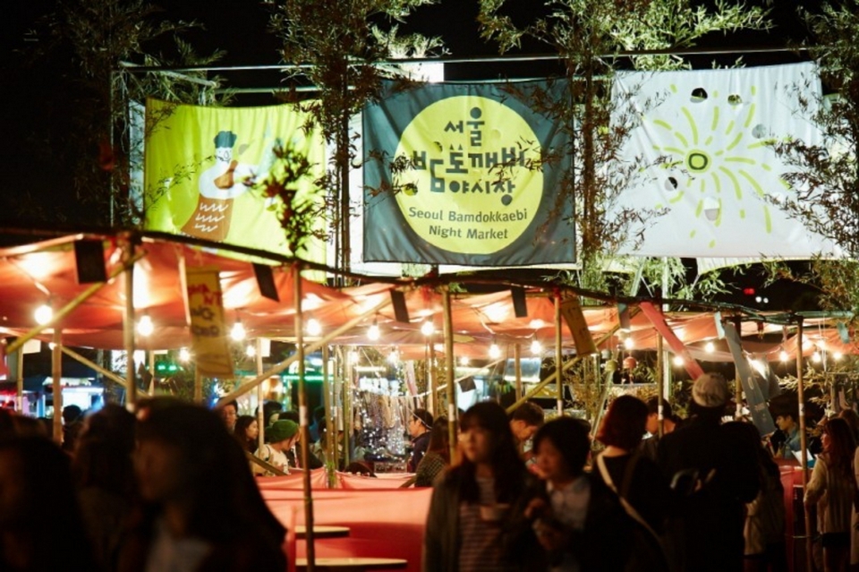 Seoul-Bamdokkaebi-Night-Market south korea (1)