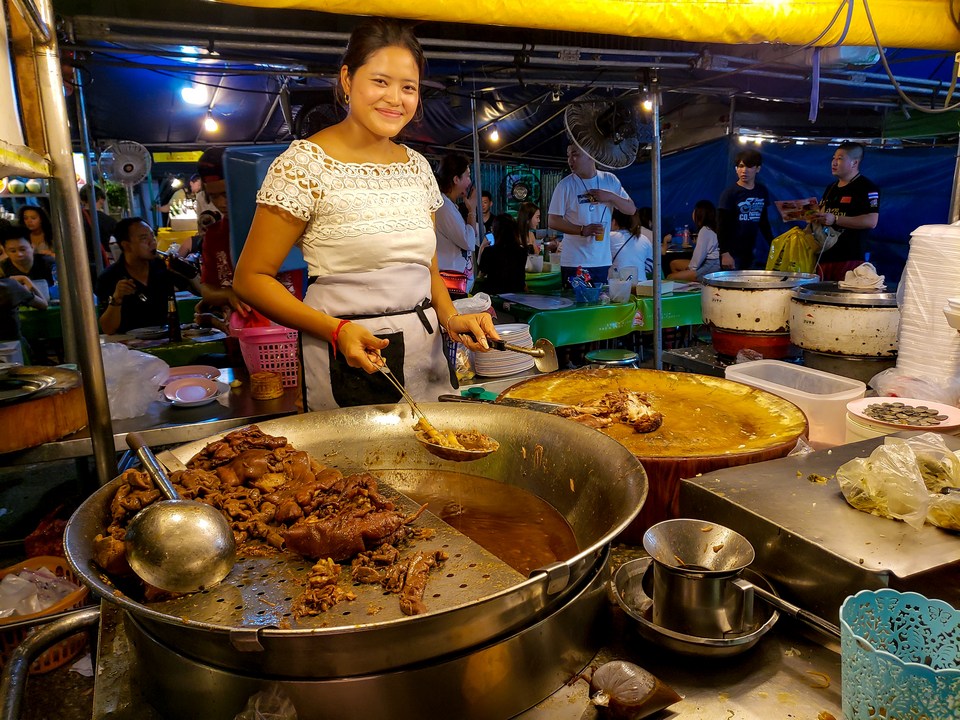 Khao Kha Moo Chang Phueak (Cowboy Hat Lady) chiang mai (15)